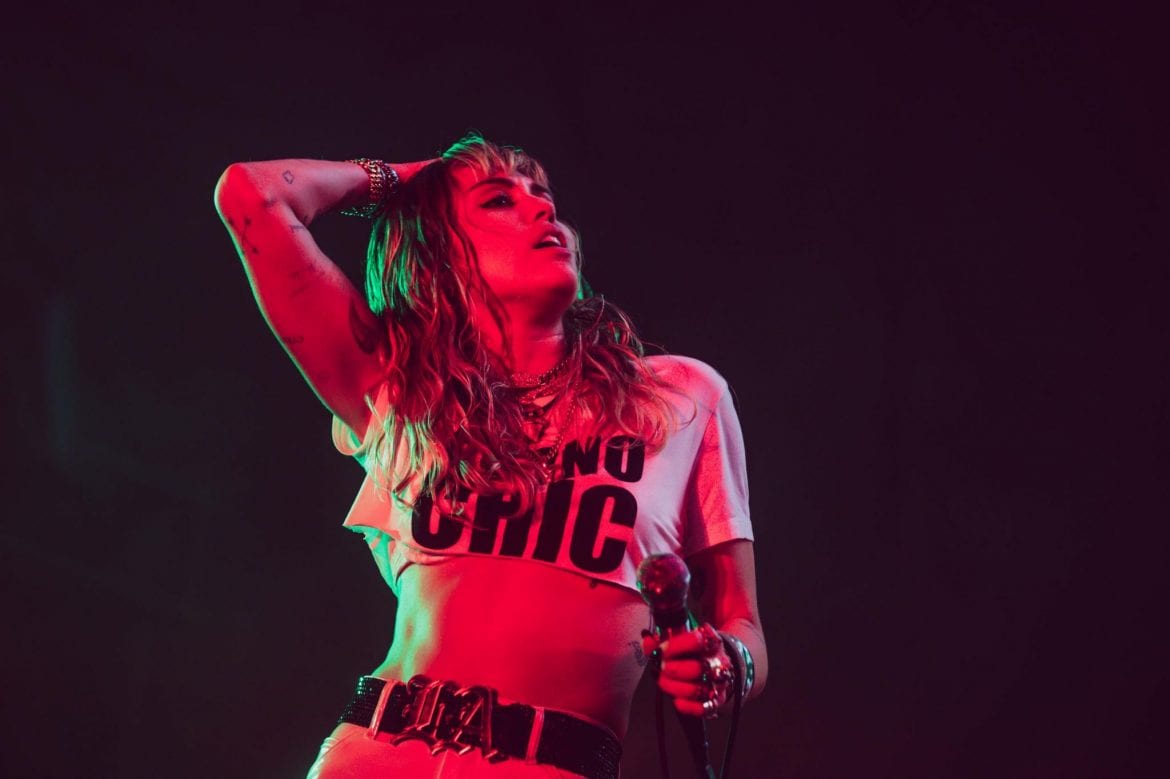 Miley Cyrus, Lil Nas X i inni na charytatywnym koncercie dla ofiar pożarów w Australii
