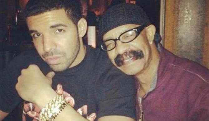 Ojciec Drake’a jest nękany?