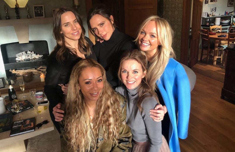 Spice Girls wreszcie wystąpiły w pełnym składzie. Mina Davida Beckhama – bezcenna