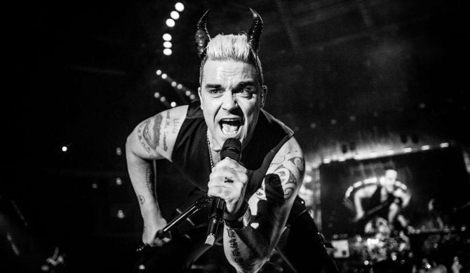 Robbie Williams skomentował obraźliwy gest z inauguracji mundialu