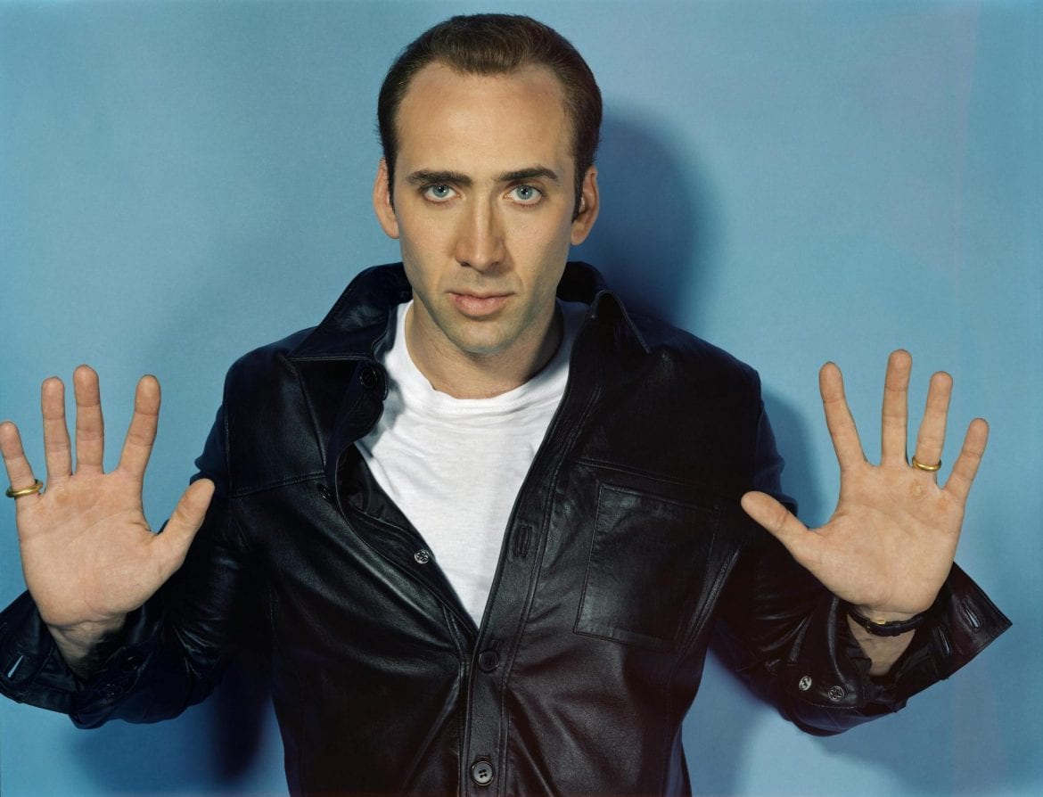 Nicolas Cage zmasakrował „Purple Rain” w barze karaoke
