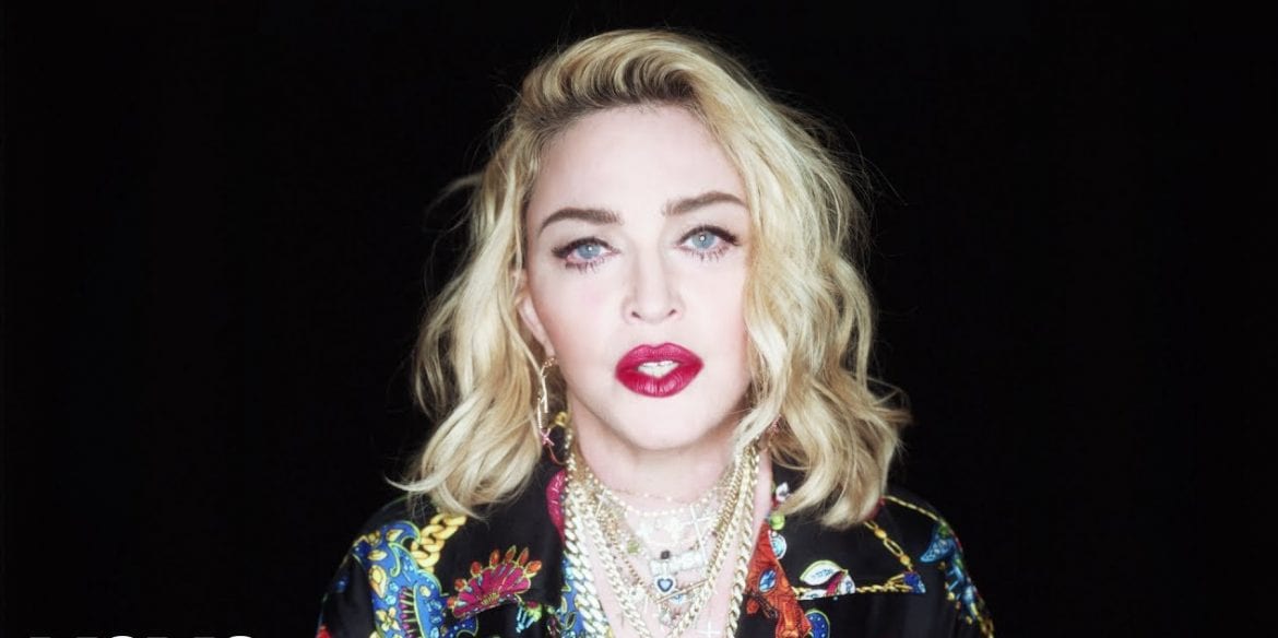 Madonna poszła na imprezę do klubu z odsłoniętym biustem