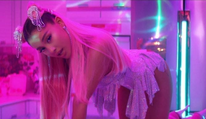 Dekadencka impreza w nowym klipie Ariany Grande
