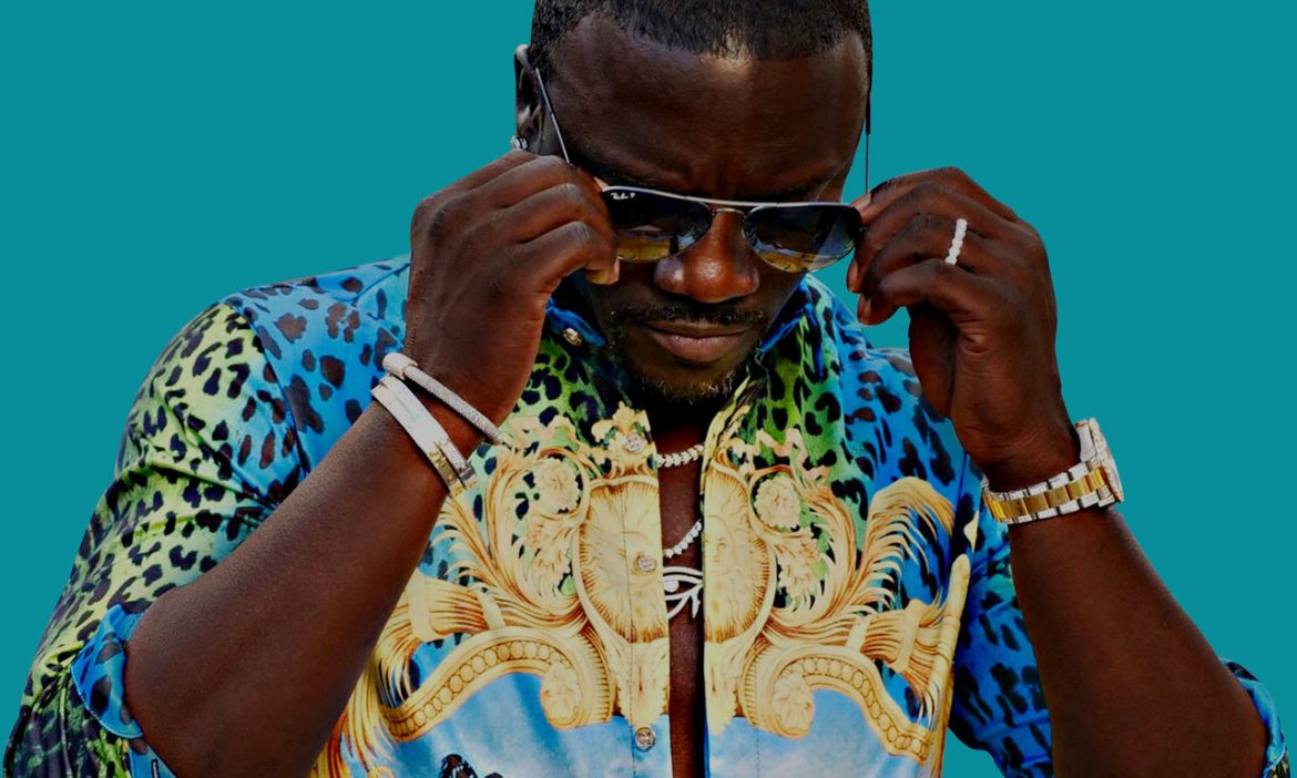 Akon modli się za Diddy’ego