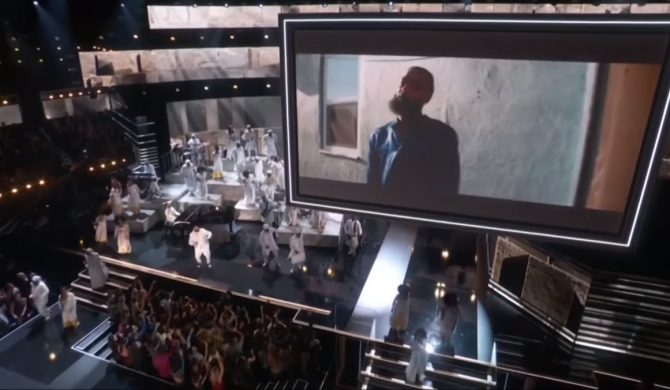 DJ Khaled, John Legend, Meek Mill i inni uczcili Nipseya Hussle na gali Grammy