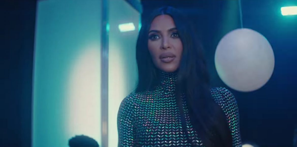 Kim Kardashian-West rapuje w SNL