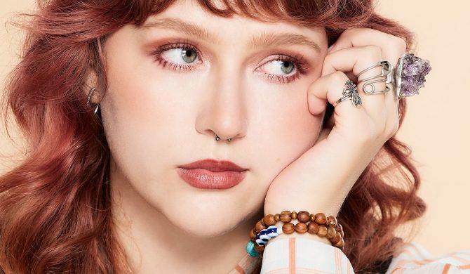 Nowy głos pokolenia Z, alt-popowa sensacja Karin Ann publikuje singiel „she”