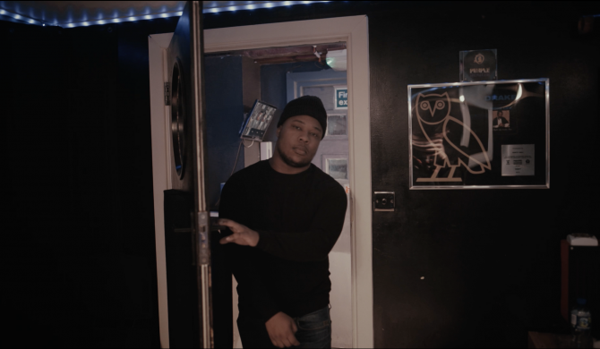 Reprezentant Asfaltu z klipem nagranym londyńskim studiu, w którym nagrywali m.in. Wiz Khalifa, Drake czy Jack Harlow