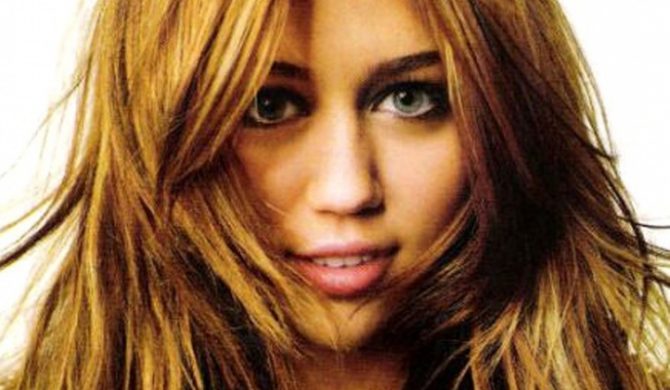 Miley Cyrus woli karierę niż szkołę