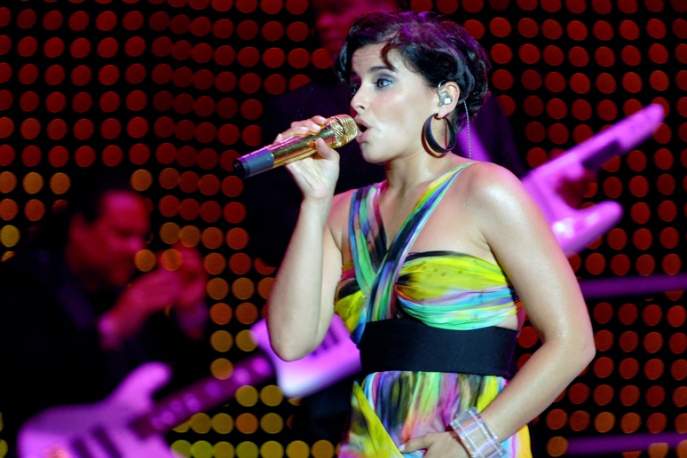 Nelly Furtado – „The Night Is Young” (VIDEO)