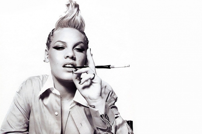 Pink – „Raise Your Glass” (VIDEO)
