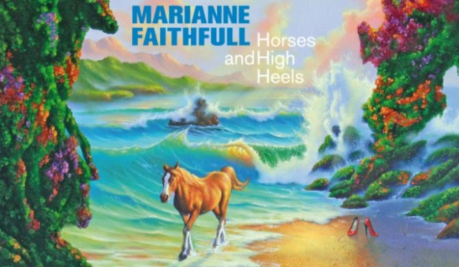 Marianne Faithfull powraca