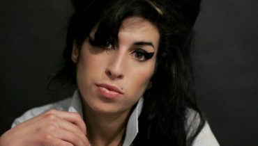 Amy Winehouse na plakacie kampanii antynarkotykowej