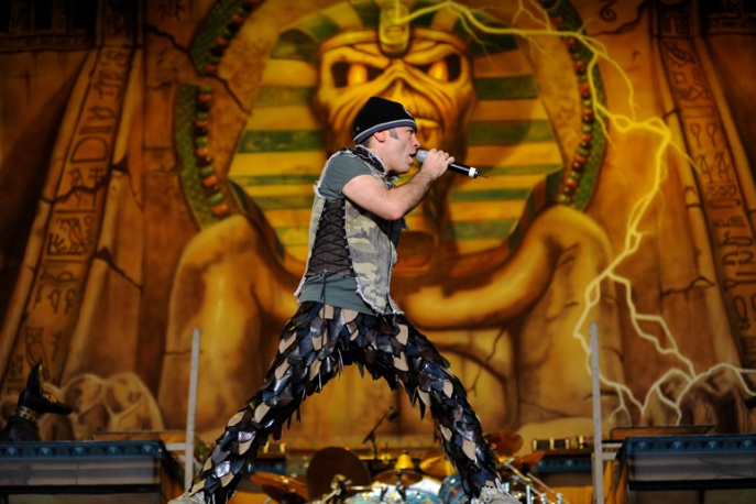 Wokalista Iron Maiden pomoże ofiarom huraganu