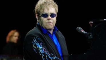 Elton John wraca do zdrowia