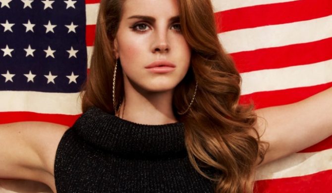Lana Del Rey koweruje Nirvanę – video