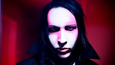 Marilyn Manson wita okrutny świat – video
