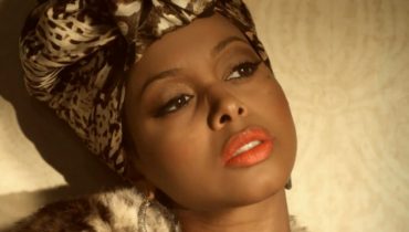 Chrisette Michele koweruje Whitney Houston – video