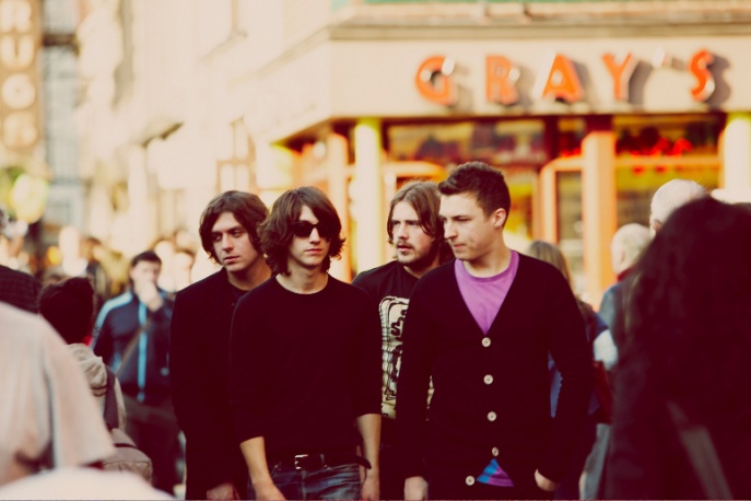 Arctic Monkeys – „Why`d You Only Call Me When You`te High” (wideo)