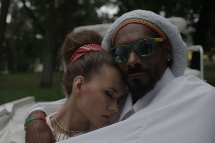 Iza Lach coveruje Snoopa (wideo)