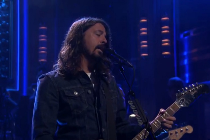 Foo Fighters z orkiestrą u Fallona (wideo)
