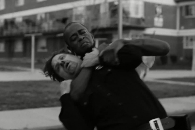 Run the Jewels pokazali czterominutową walkę czarnoskórego obywatela z białym policjantem (wideo)