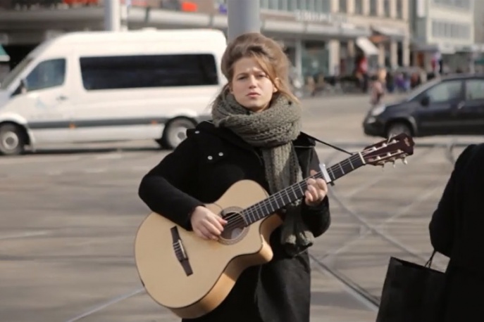 Selah Sue śpiewa na ulicy (wideo)