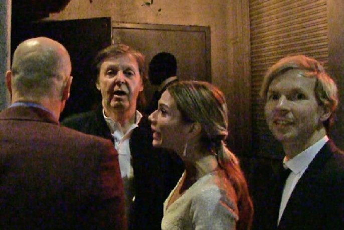 Ochroniarz nie wpuścił Paula McCartneya, Becka i Taylora Hawkinsa na imprezę Tygi po gali Grammy