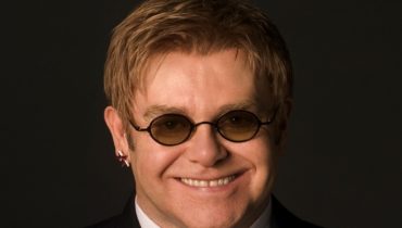 Schorowany Elton John