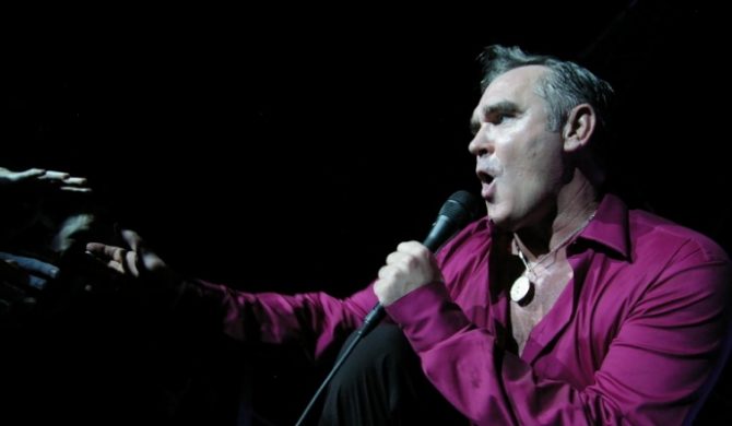 Morrissey przeprasza za „Swords”