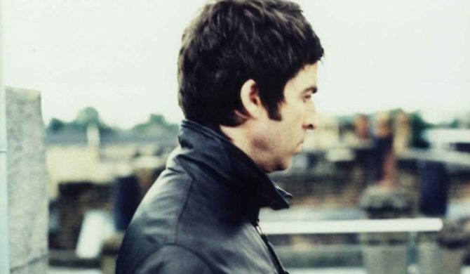 Noel Gallagher z chórem [video]