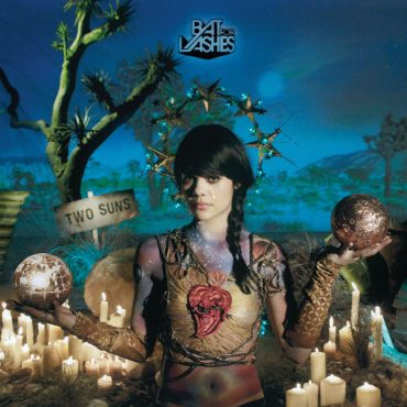 BAT FOR LASHES – „Two Suns”