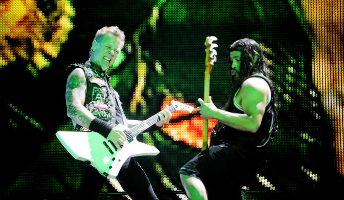 Metallica gra… „Jožina z bažin” (wideo)