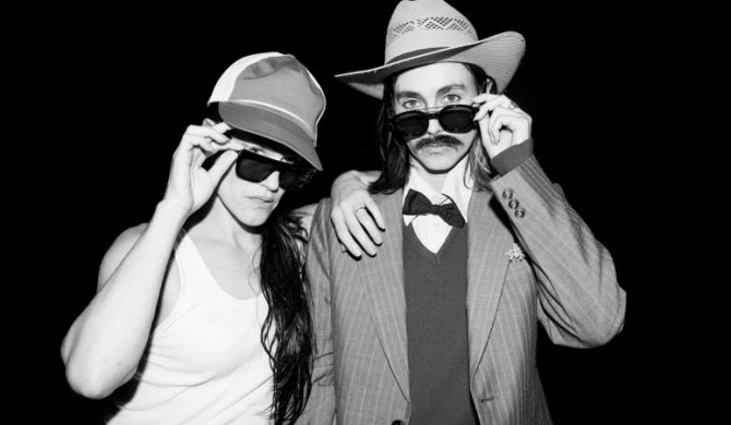 Polski tydzień CocoRosie. Siostry Casady przyjeżdżają na pięć koncertów Polski tydzień CocoRosie. Siostry Casady przyjeżdżają na pięć koncertów