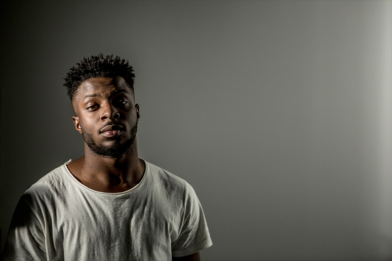 Spłukany Isaiah Rashad nad morzem. Zobacz nowy klip ze świetnego albumu (wideo)