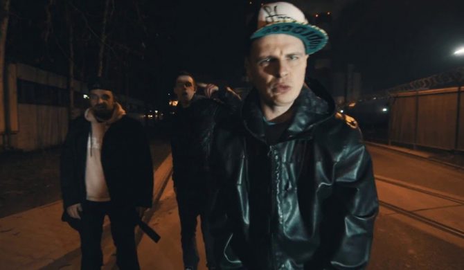 Kamel x Juicy – „Ostatni” ft. Oxon, Abel (wideo)