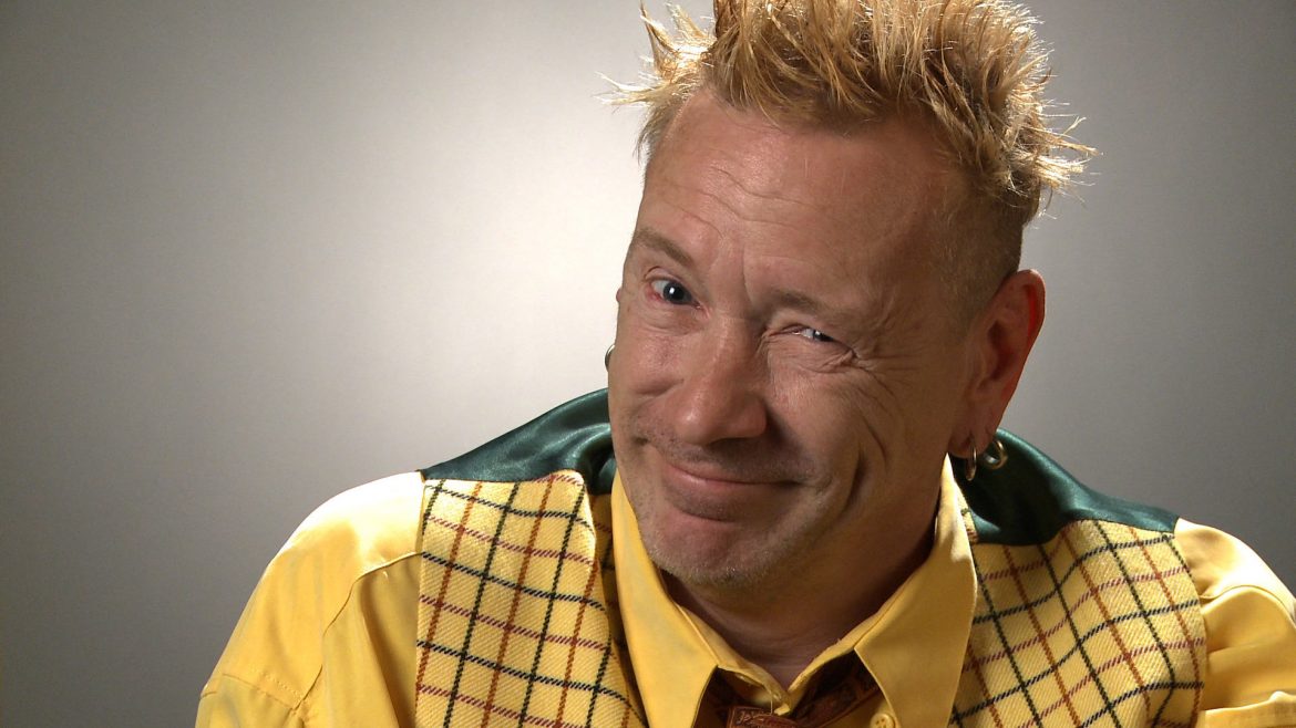 John Lydon trafiony butelką w głowę podczas koncertu