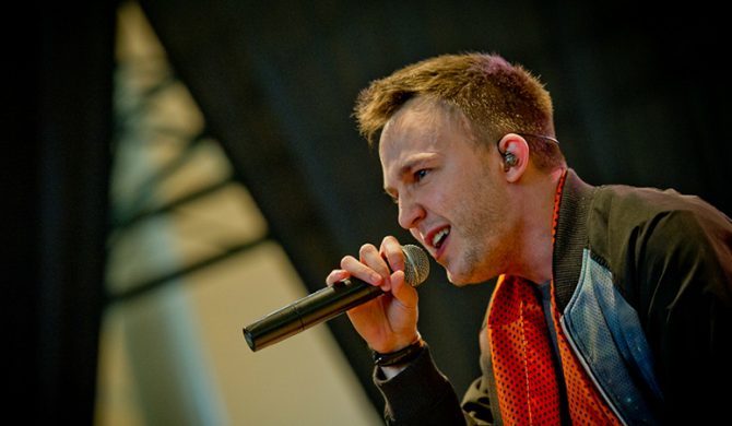 Ten Typ Mes przedstawia kolejnego gościa płyty Ten Typ Mes przedstawia kolejnego gościa płyty