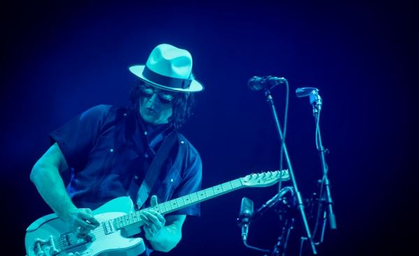 Jack White promuje w telewizji swój akustyczny album (wideo)