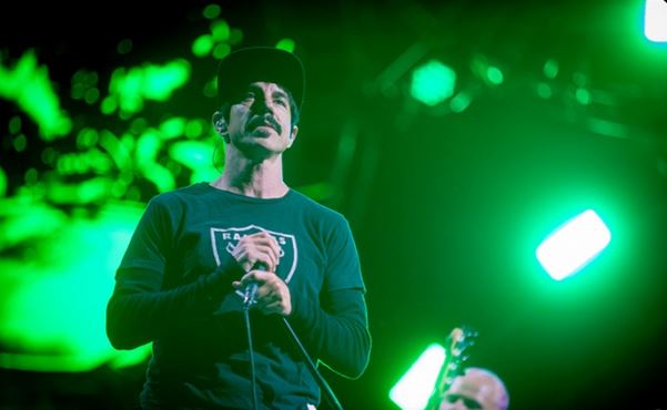 Red Hot Chili Peppers, Major Lazer i inni grają na Lollapaloozie. Jest dostępna transmisja na żywo