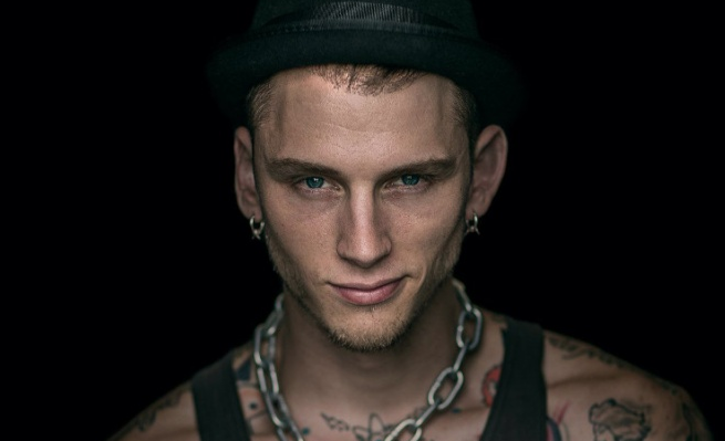 Machine Gun Kelly wraca do Polski