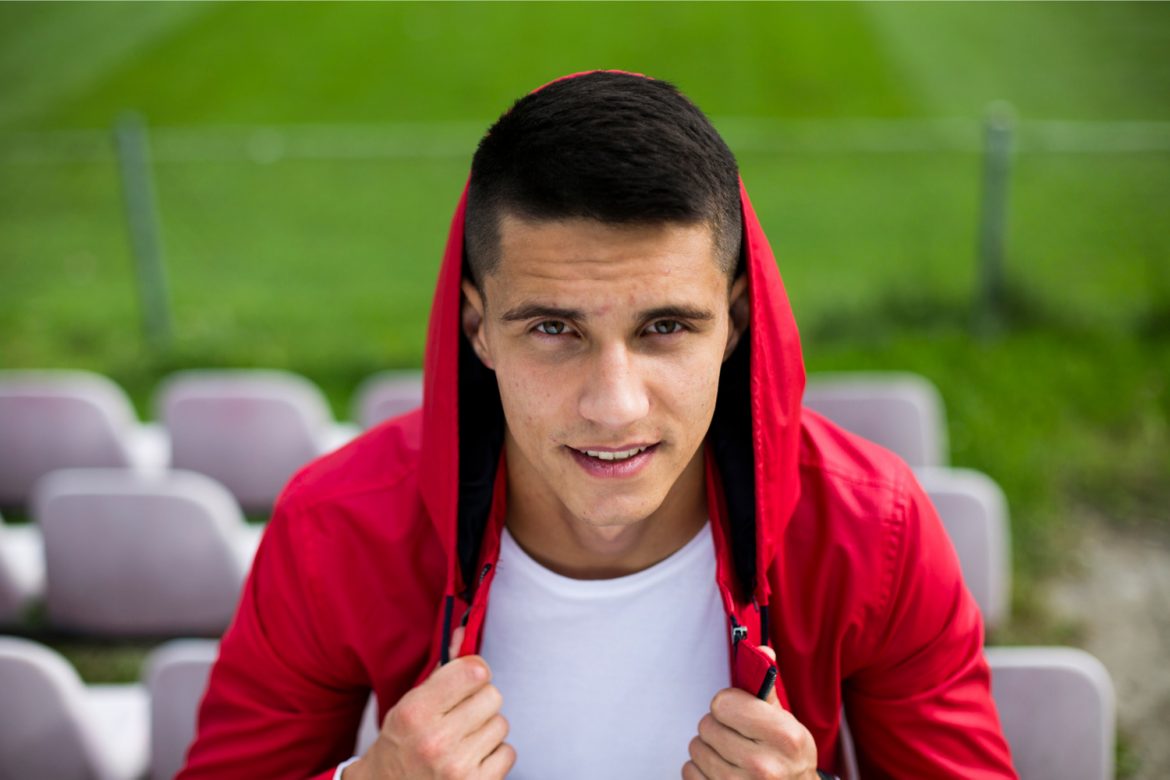 Bartosz Kapustka po powrocie z Euro 2016 odpoczywa z raperami