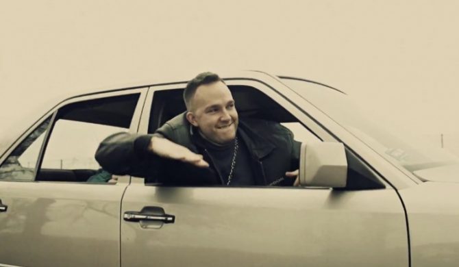 Kuba Knap, Stasiak i Ten Typ Mes w nowym klipie DJ-a Decksa