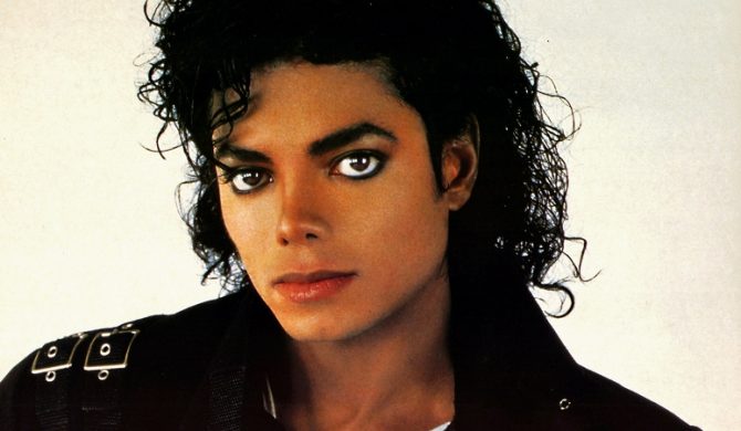 Kto zaśpiewał na płycie Michaela Jacksona?