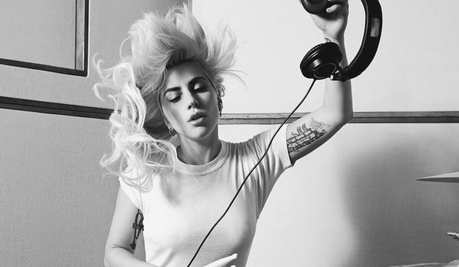 Lady Gaga: Biali muszą przyznać, że opresyjny system działa na ich korzyść