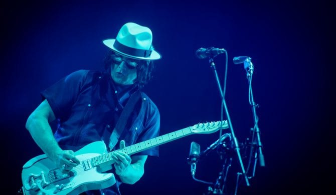 Jack White uderzył Jimmy’ego Fallona w nowym skeczu