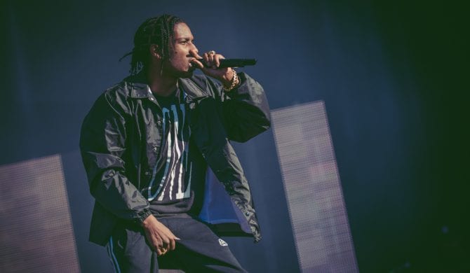 Fan próbował ukraść A$AP Rocky’emu but. Zobaczcie reakcję rapera