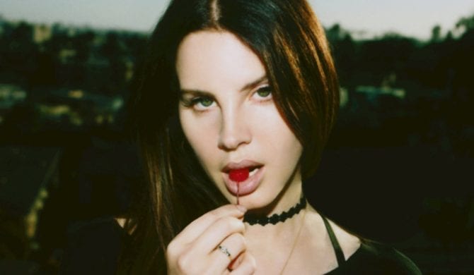 Lana Del Rey pracuje nad audiobookiem! Lana Del Rey pracuje nad audiobookiem!