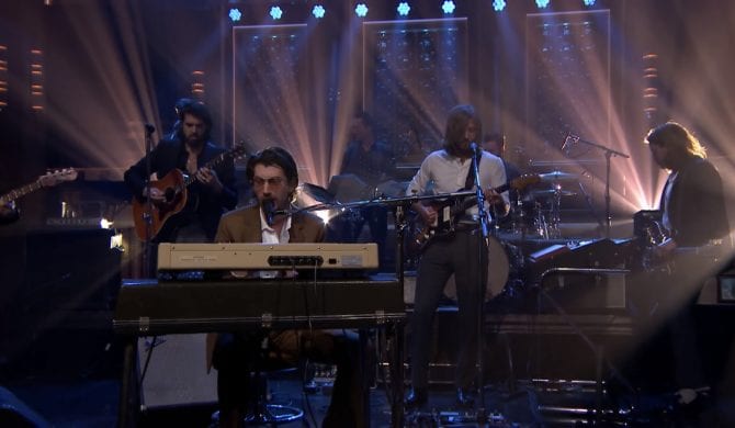 Arctic Monkeys na żywo u Fallona Arctic Monkeys na żywo u Fallona