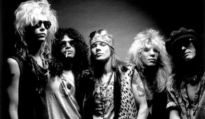 Klip Guns N’ Roses czekał prawie 30 lat na premierę. Wreszcie jest!